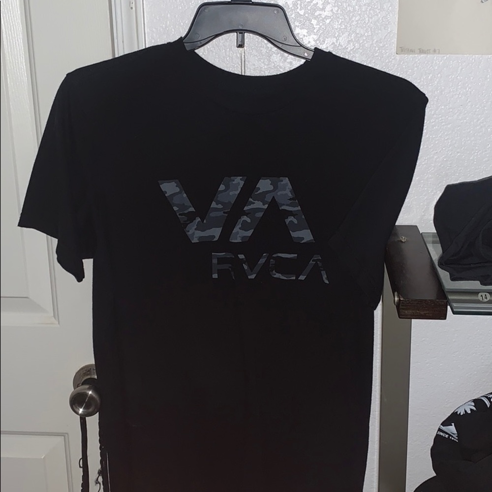 Black RVCA shirt